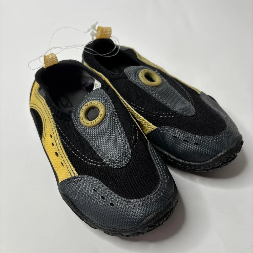 Old Navy Toddler Boy 10 New Water Shoes Black Yellow Gray Aqua Socks Swim 198235